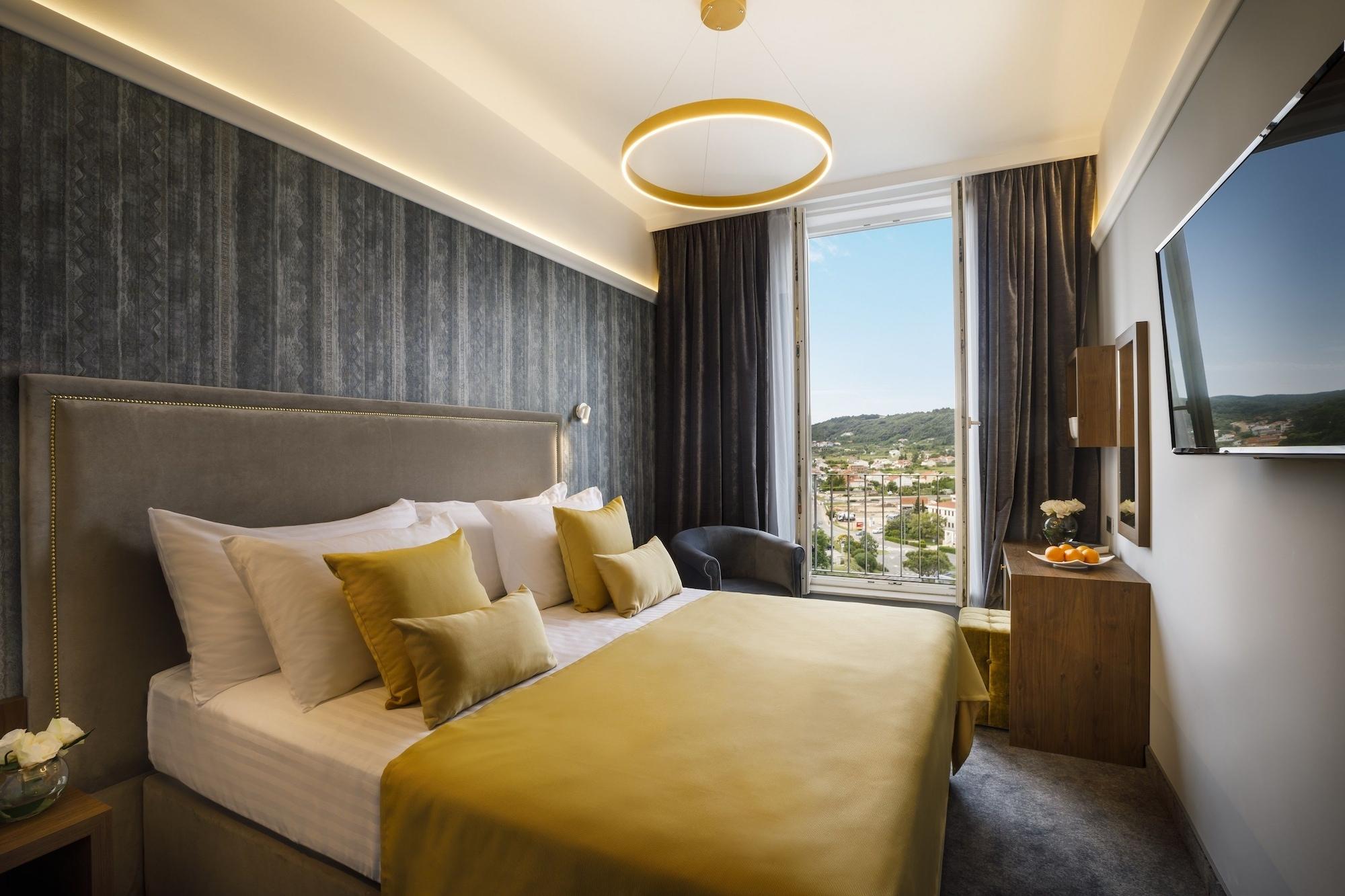 Imperial Heritage Hotel, Valamar Collection (Adults Only) Rab Town Exterior foto